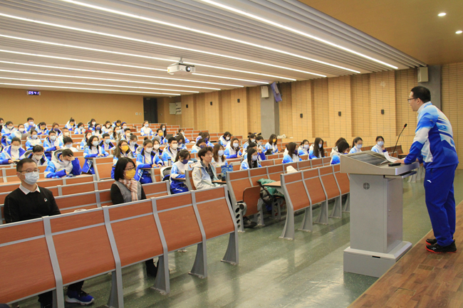 多语言呼叫中心在北外开展志愿者赛时培训